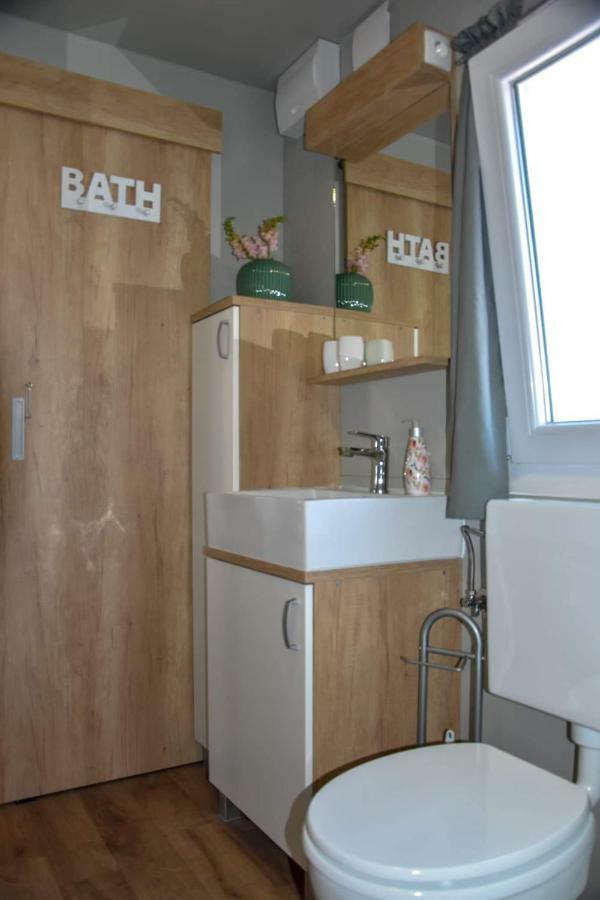 Mobile Home Laura Tisno Kültér fotó