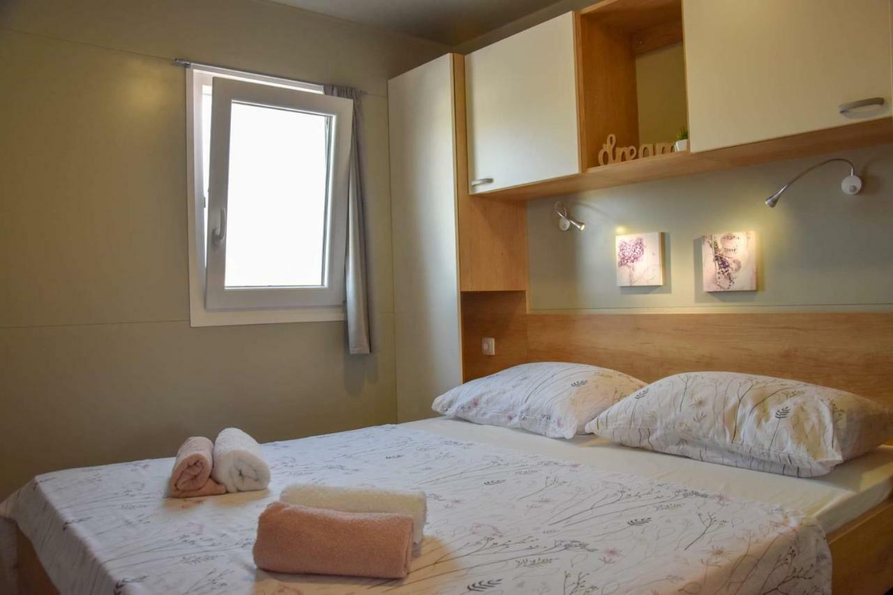 Mobile Home Laura Tisno Kültér fotó