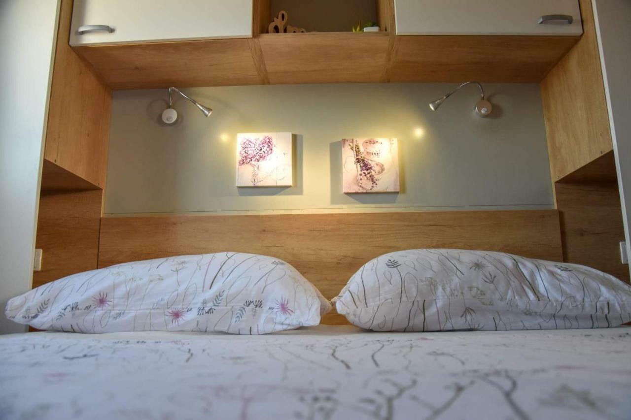 Mobile Home Laura Tisno Kültér fotó