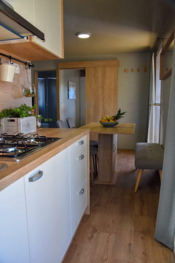 Mobile Home Laura Tisno Kültér fotó