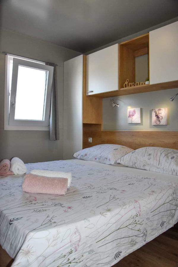 Mobile Home Laura Tisno Kültér fotó
